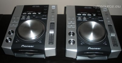 Our MEMBERS can Enlarge : [TK] 2x Pioneer CDJ-200
